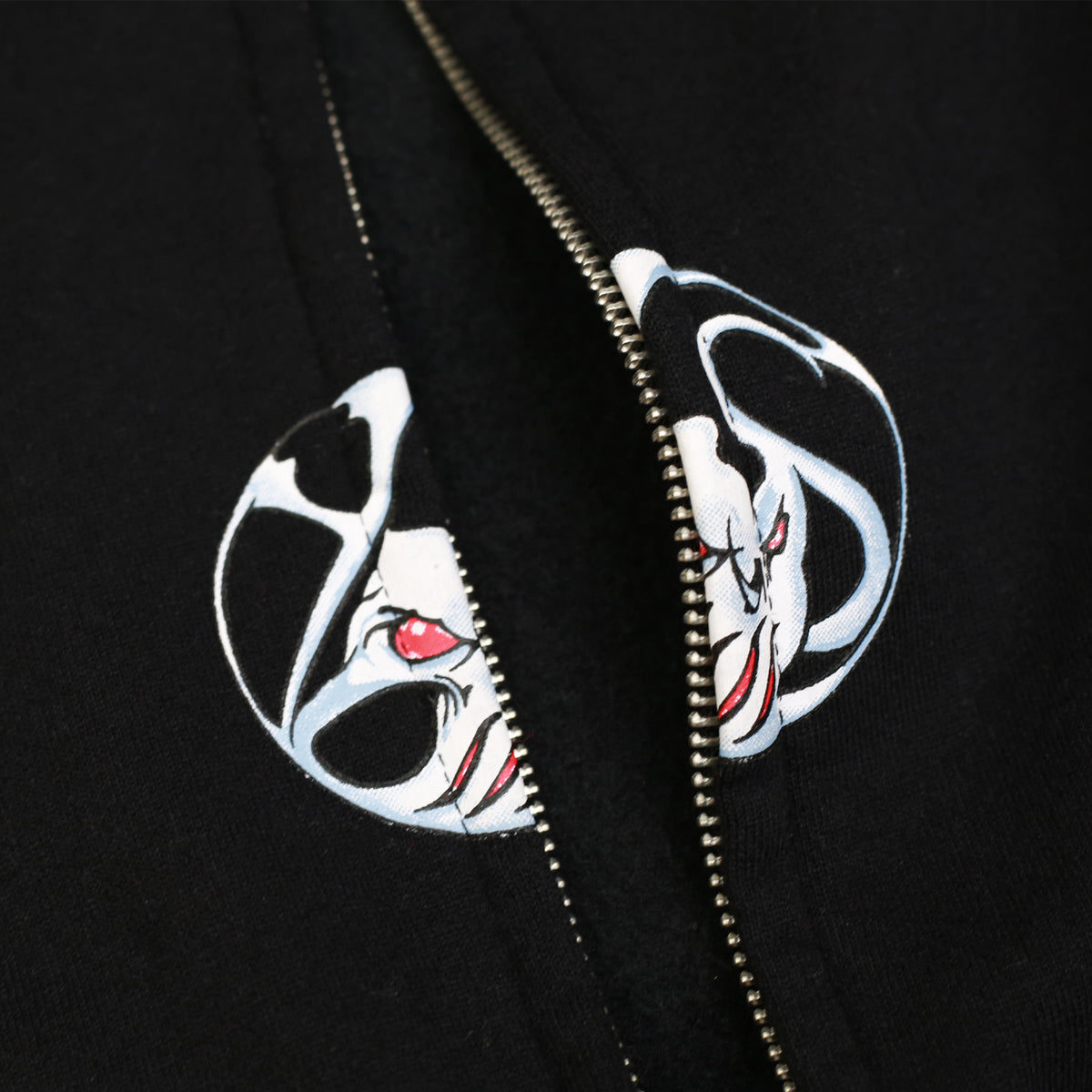 Bullseye Hood (Black)