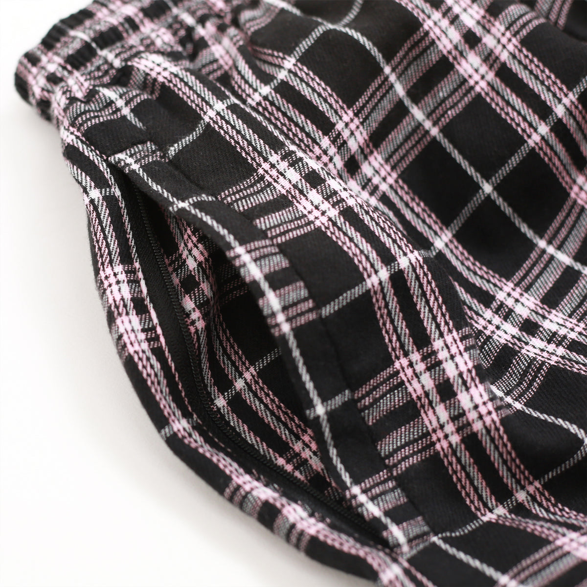 Shoreline Plaid Shorts (Black)