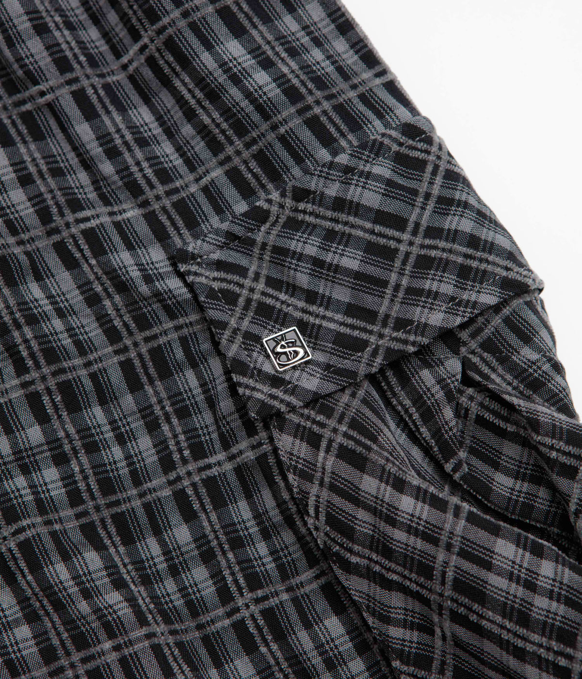 Plaid Cargo Shorts (Black/Grey)
